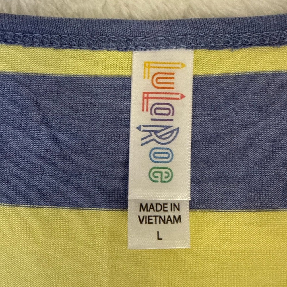 Lularoe Classic T tee shirt size large - Picture 6 of 8